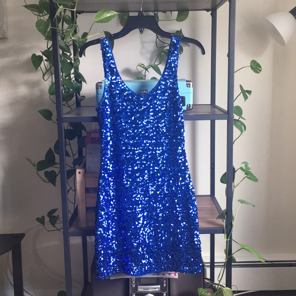 Tea n Rose Sequin Dress Size Medium, Blue, NYE